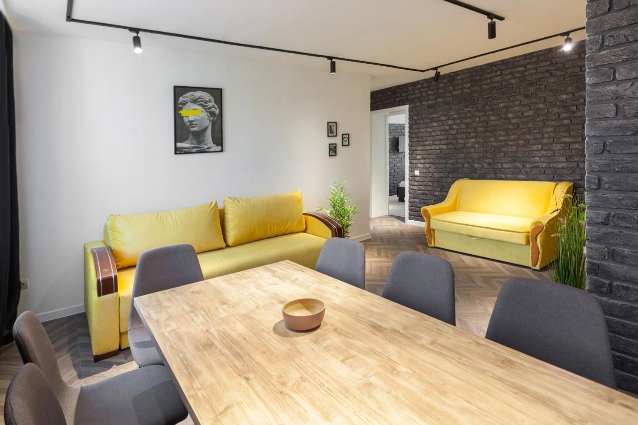Leogrand Apartments On Svobody Avenue 6-8 Lviv Exterior photo