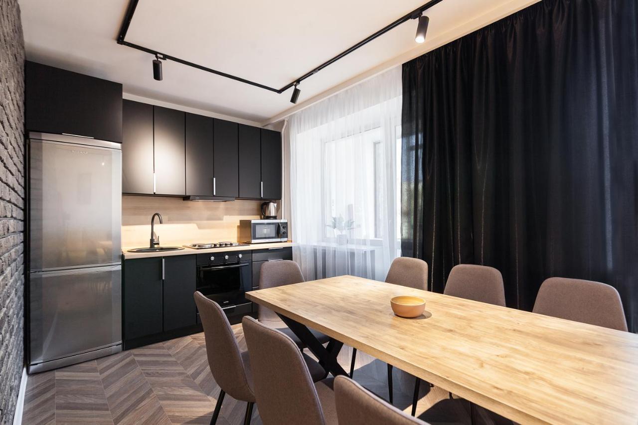 Leogrand Apartments On Svobody Avenue 6-8 Lviv Exterior photo